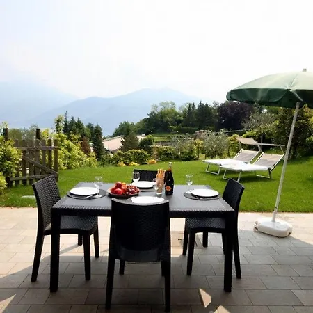 Ferienhaus Oleandro Garden 1 - By Lovecomo Menaggio